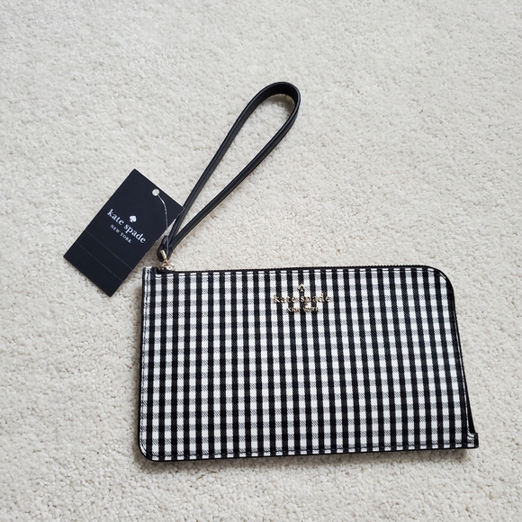 NWT Kate Spade Medium L-Zip Wristlet in Jazzy Gingham Black